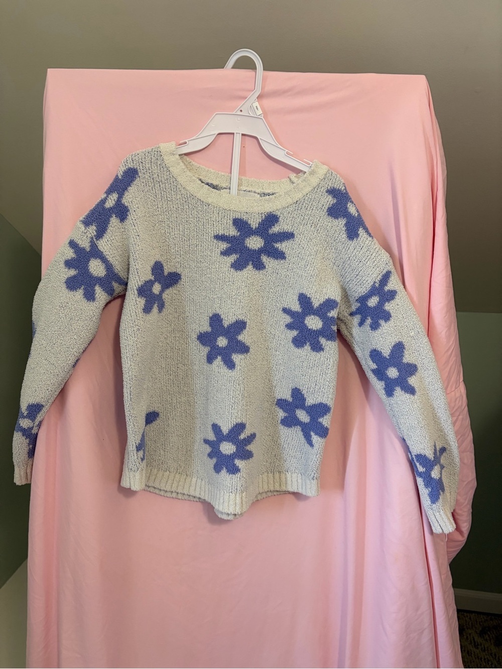 Cozy Cream Sweater with Lavender Floral Pattern size kids 10/12